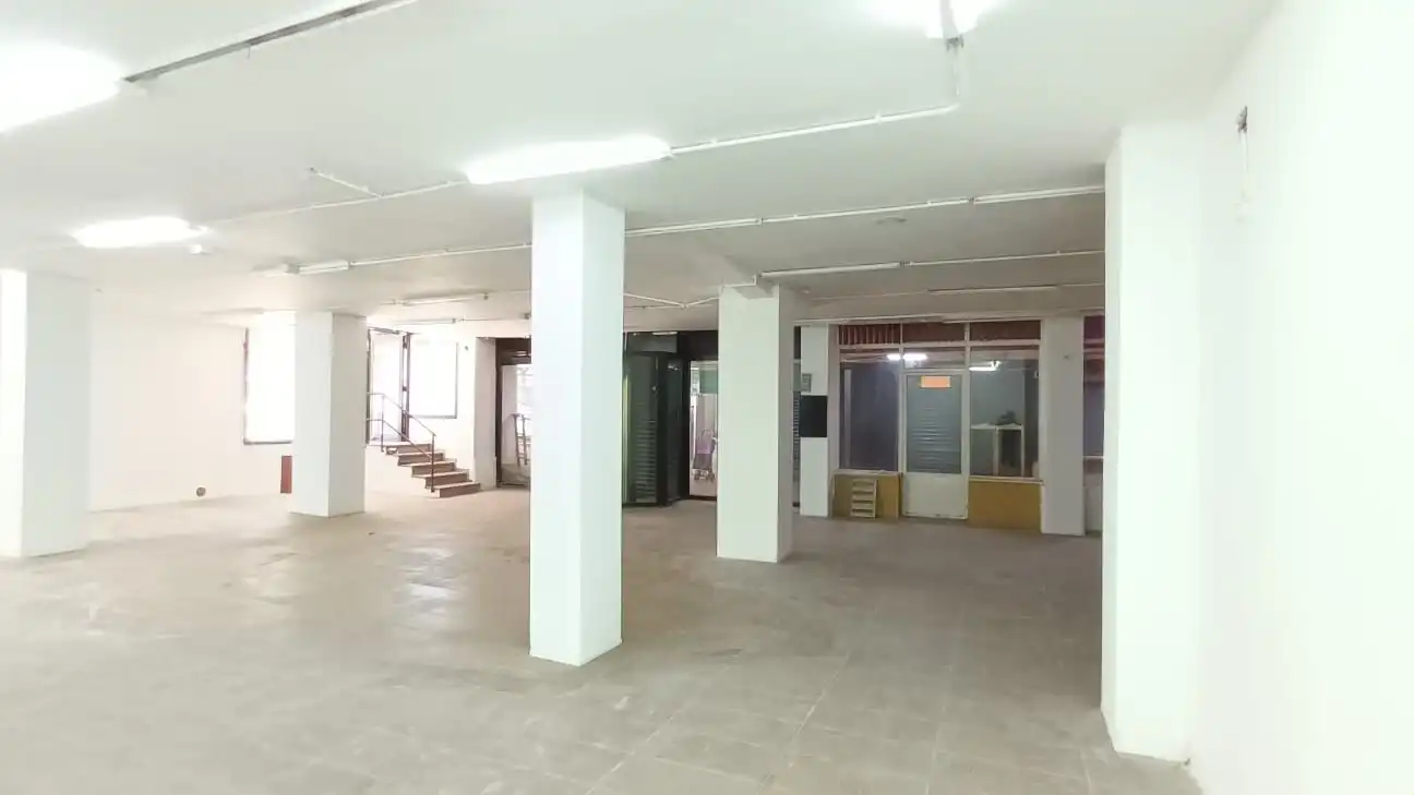 Local comercial en venta en Calle Garcilaso, imagen 14