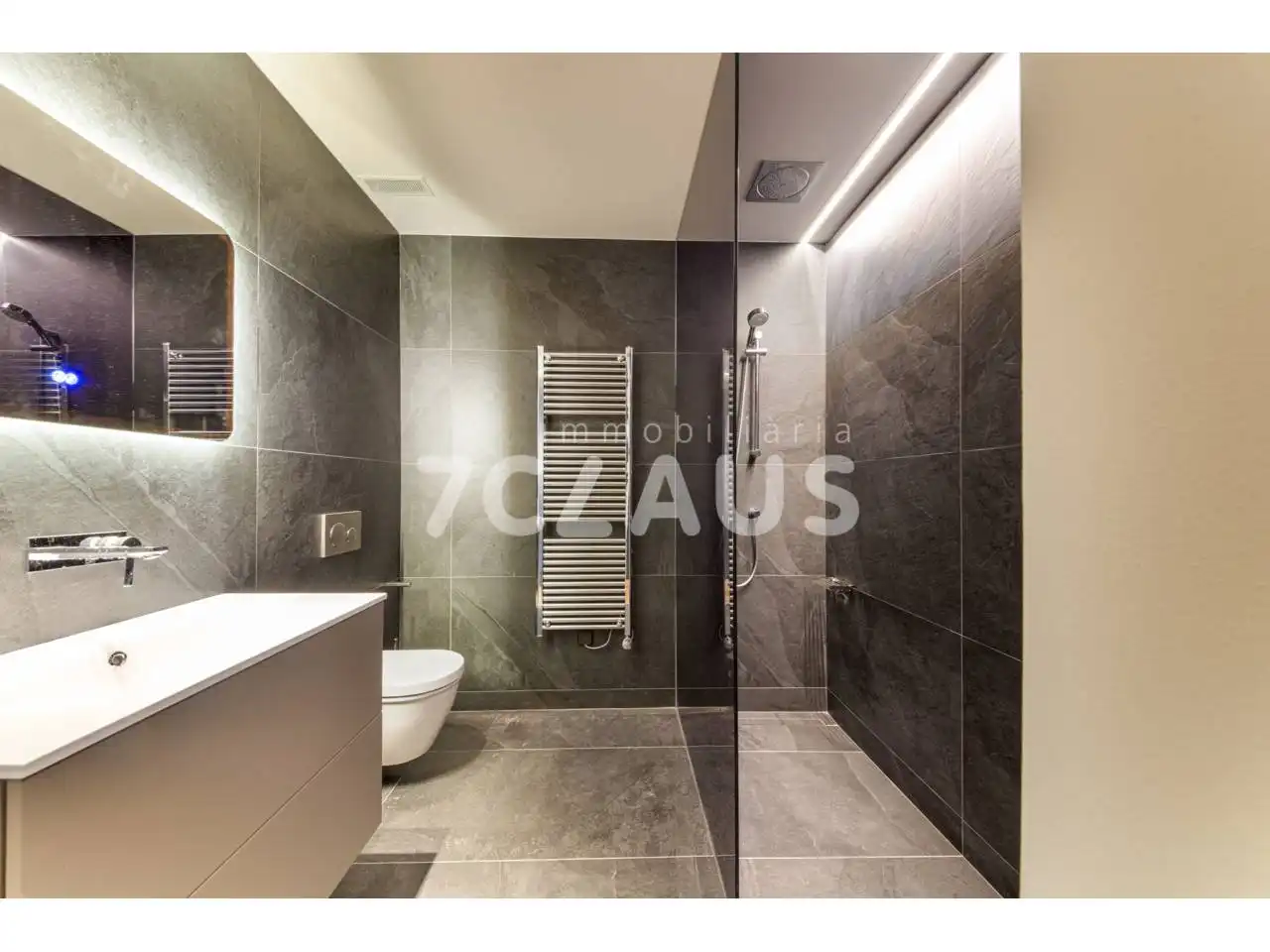 Baño de Piso en venta en Andorra la Vella con Aire acondicionado, Calefacción y Parquet