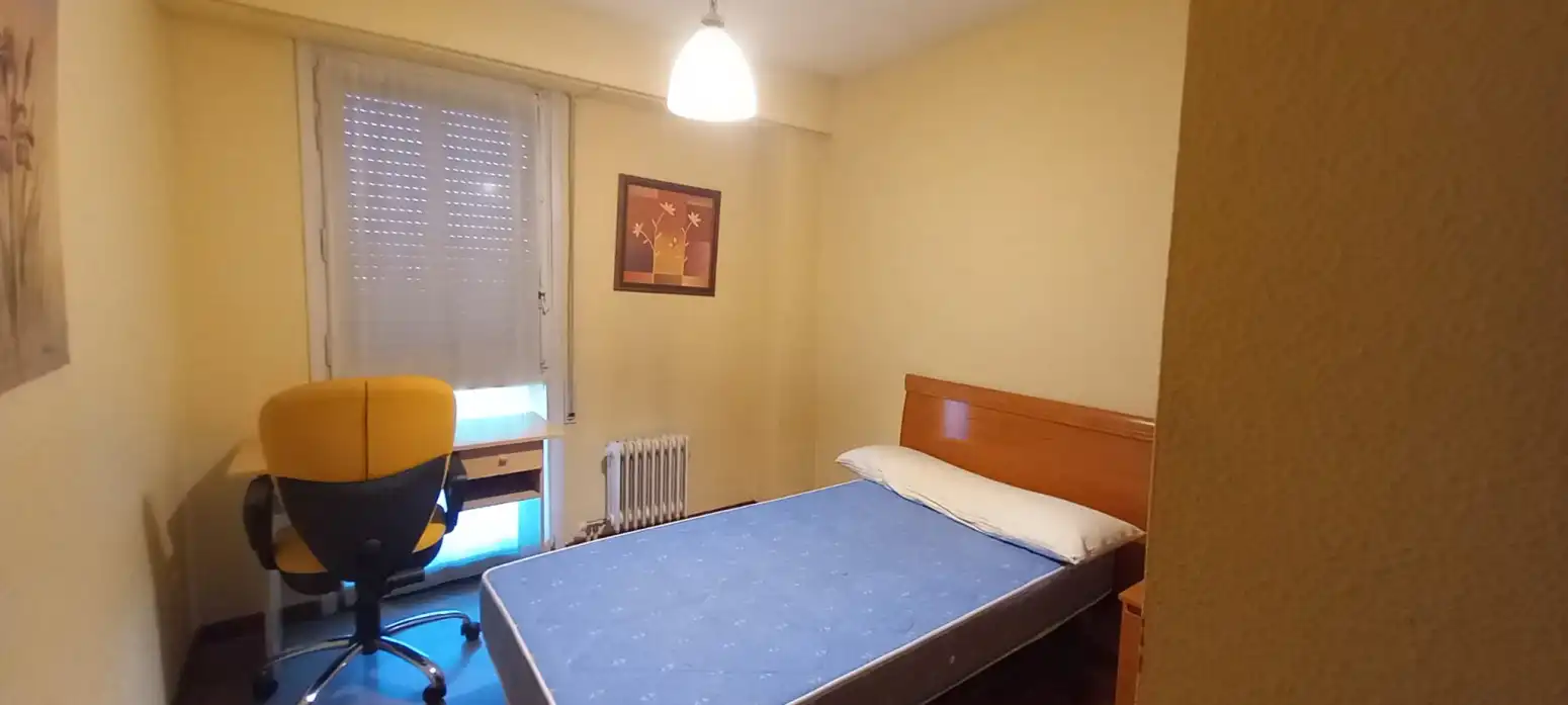 Bedroom of Flat for rent in  Pamplona / Iruña  with Heating, Parquet flooring and Terrace