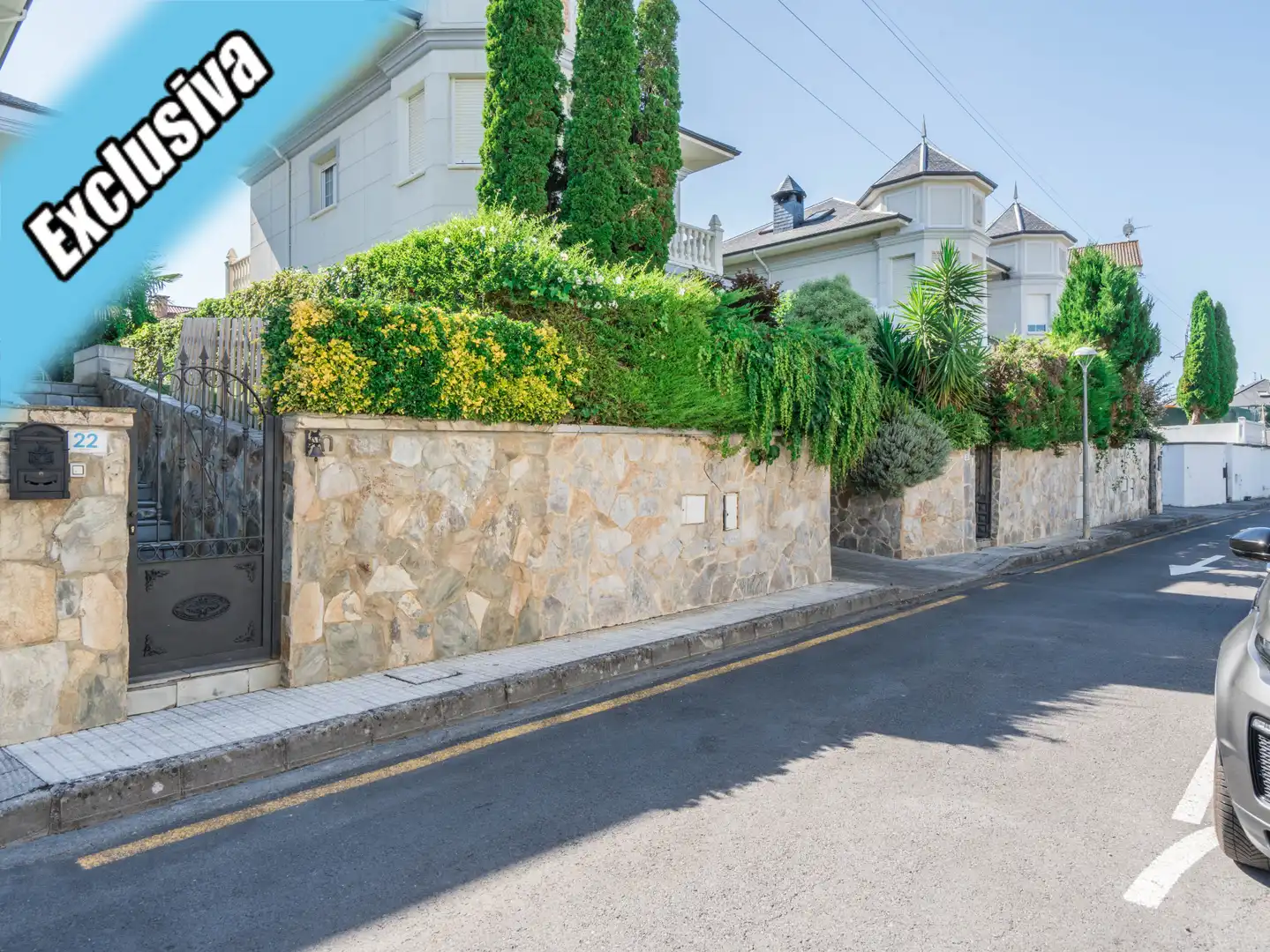 Vista exterior de Casa o xalet en venda en Bárcena de Cicero amb Calefacció, Jardí privat i Terrassa