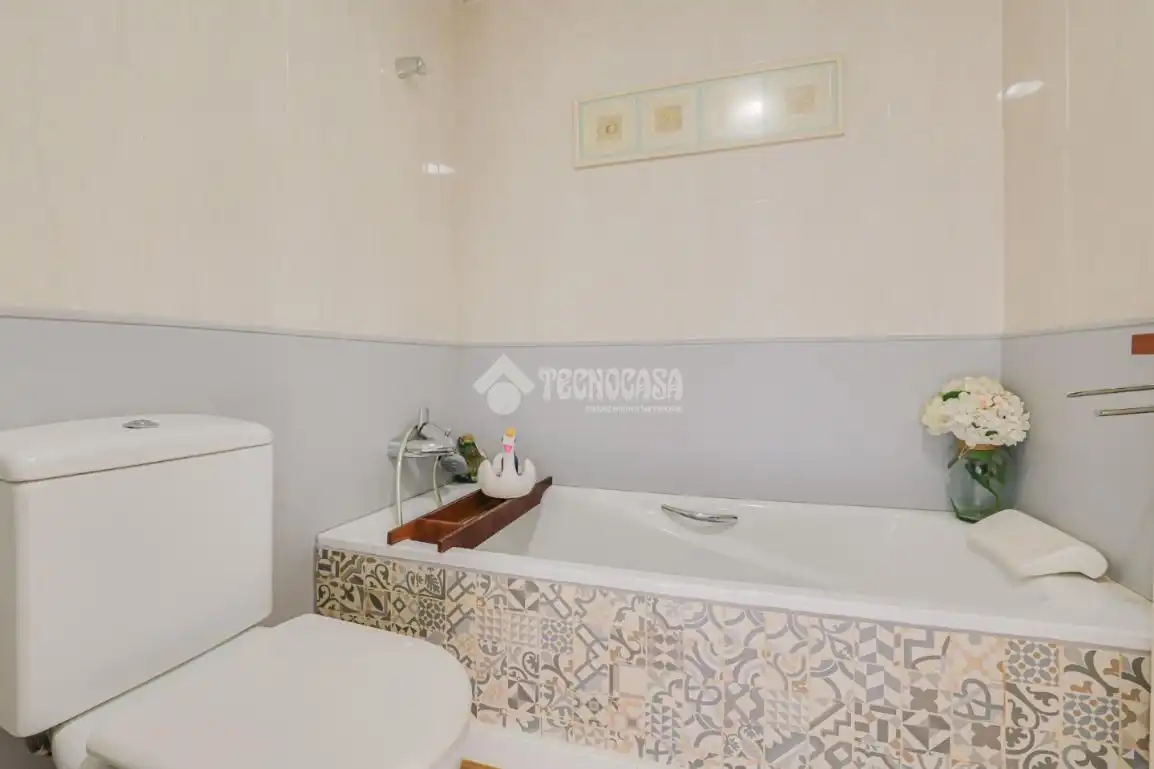 Bathroom of Flat for sale in Ripollet  with Air Conditioner, Heating and Terrace
