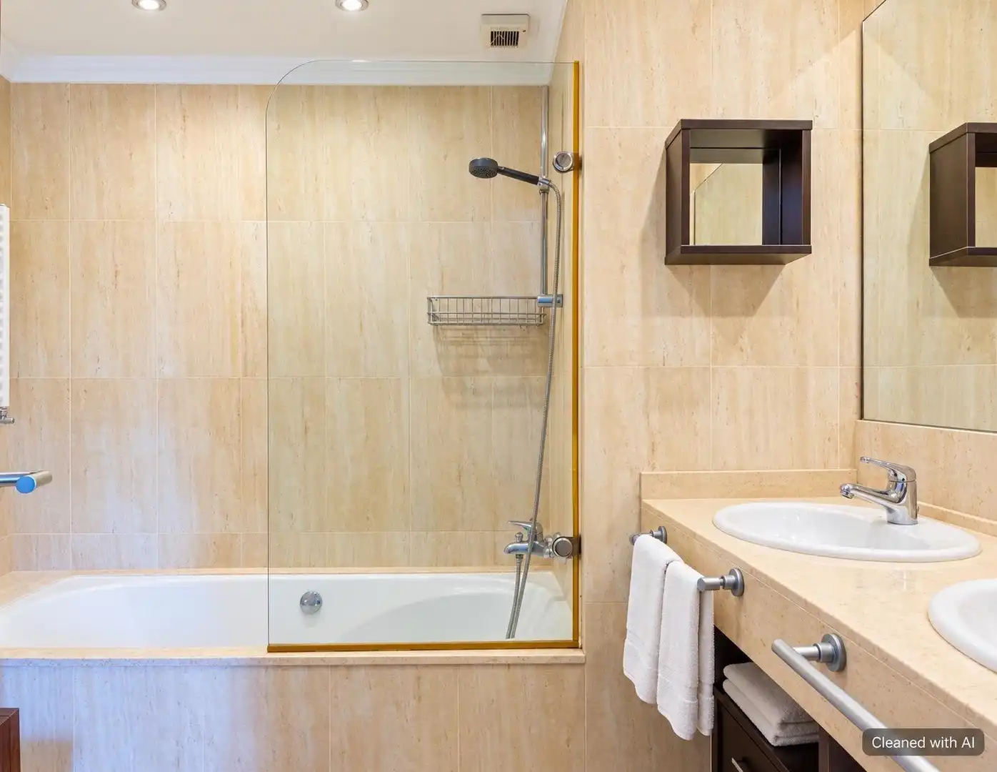 Badezimmer von Dachboden zum Verkauf in Pollença mit Klimaanlage, Heizung und Parkett