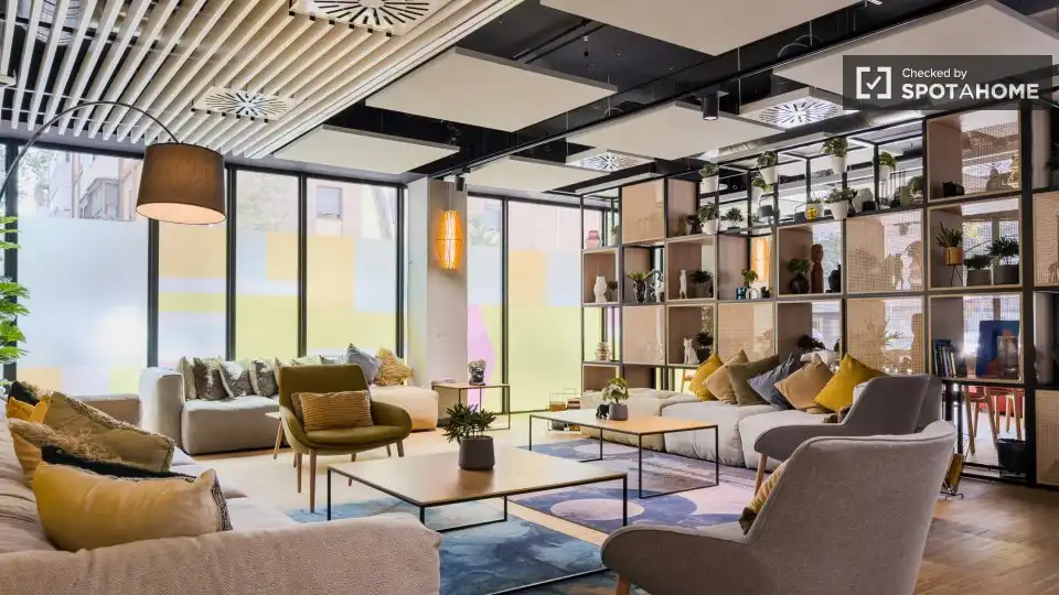 Sala de estar de Casa o chalet para compartir en Barcelona con Aire acondicionado, Terraza y Amueblado