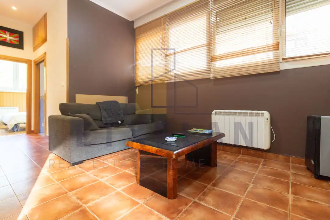 Sala de estar de Piso en venta en Berriz con Calefacción