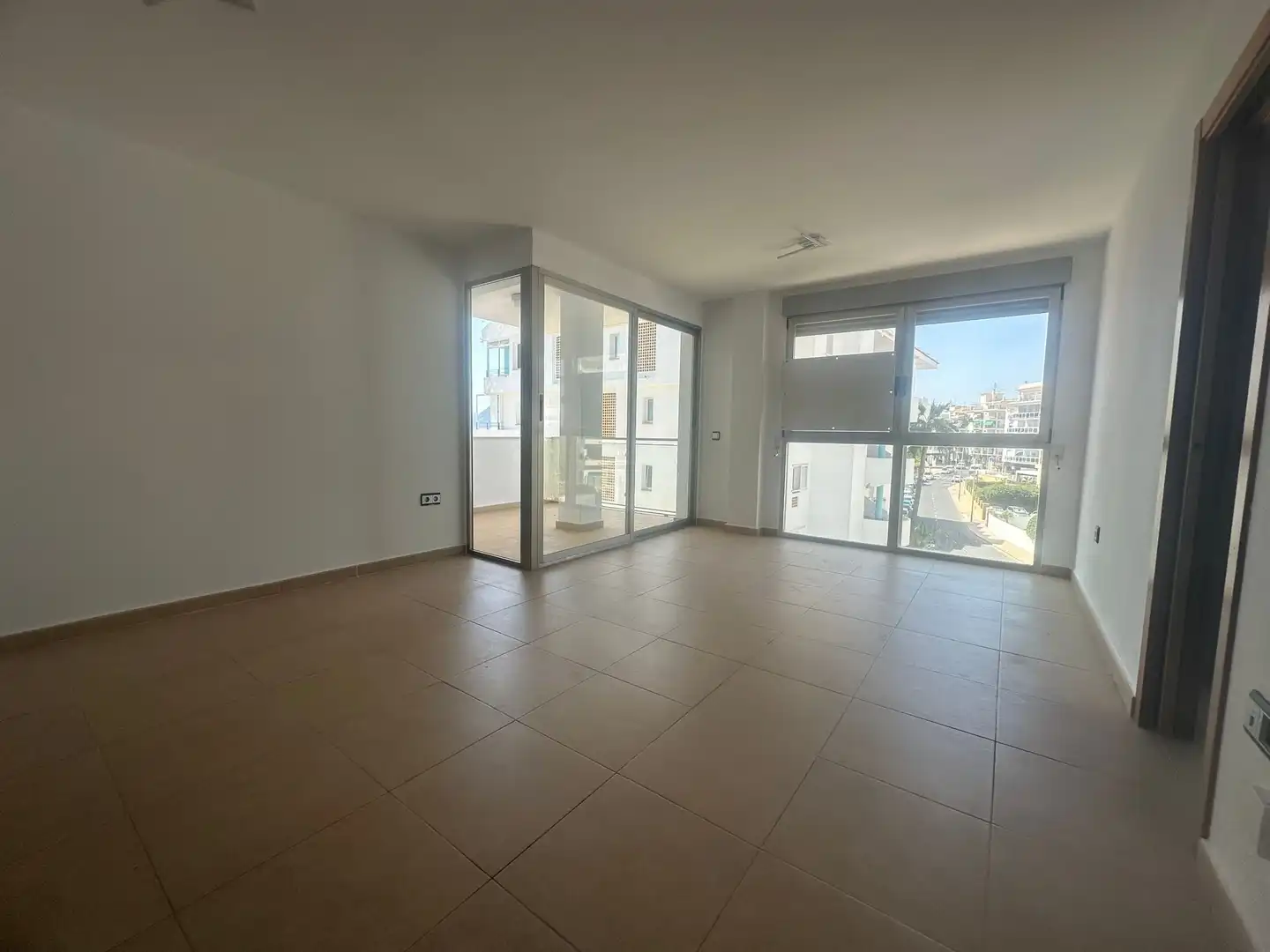 Sala de estar de Piso de alquiler en Altea con Aire acondicionado, Calefacción y Jardín privado