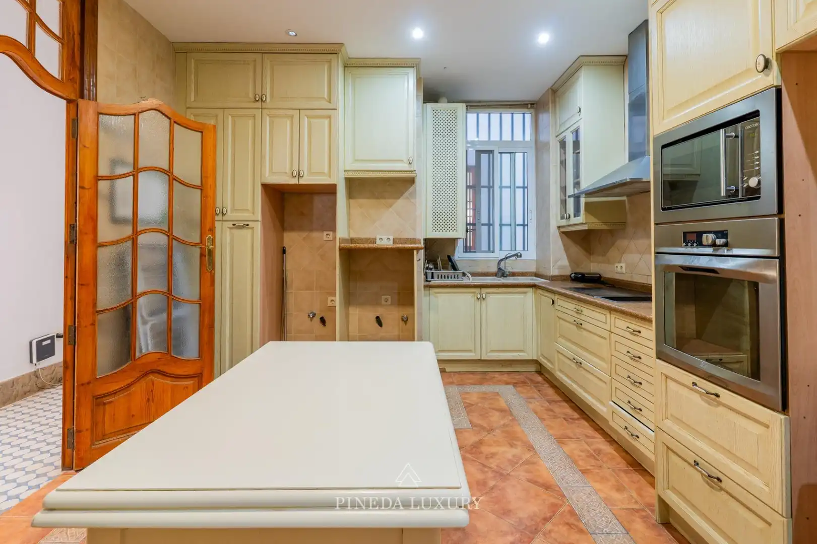 Küche von Wohnung zum Verkauf in Valencia mit Heizung und Balkon