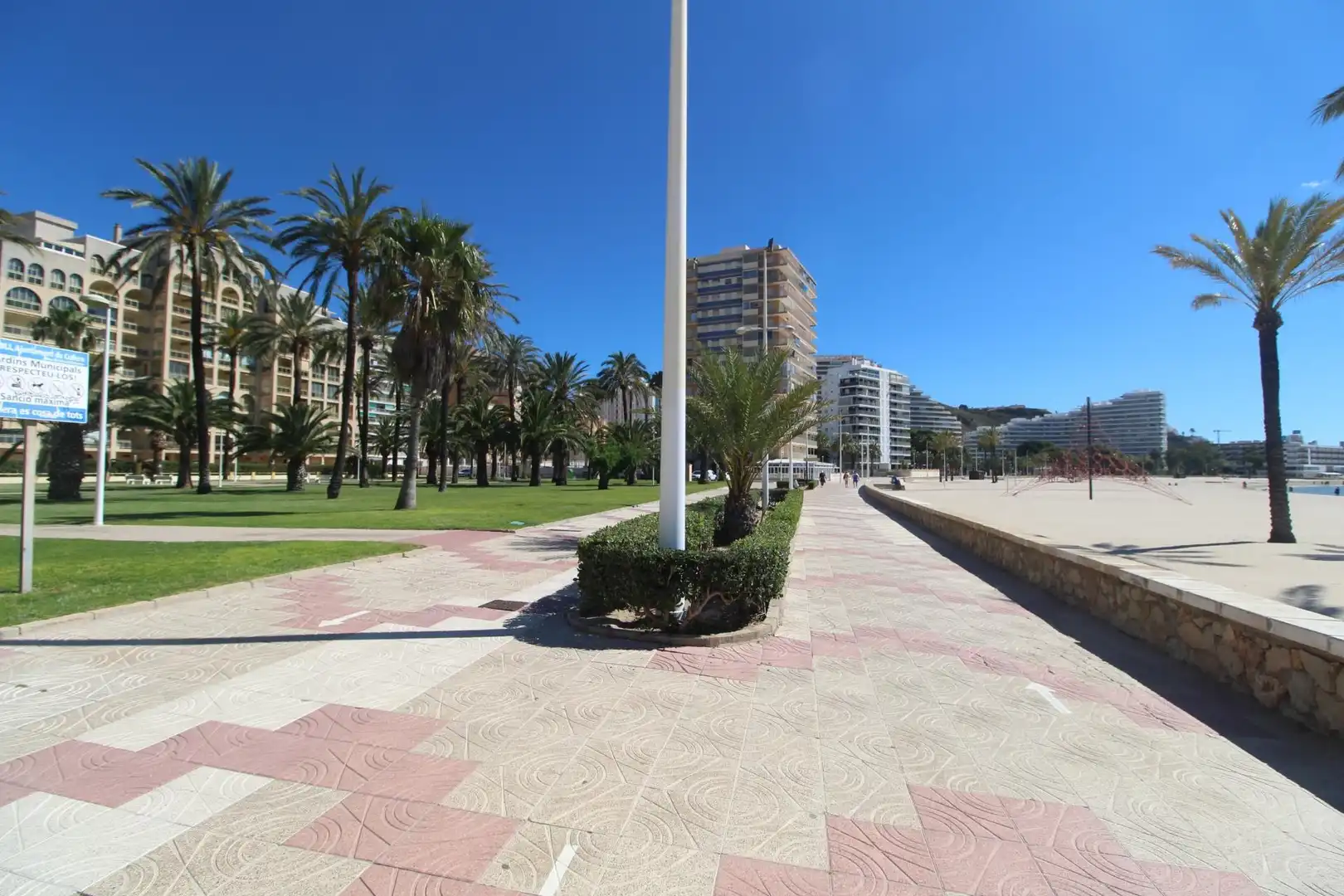Vista exterior de Apartamento en venta en Cullera con Terraza, Amueblado y Balcón
