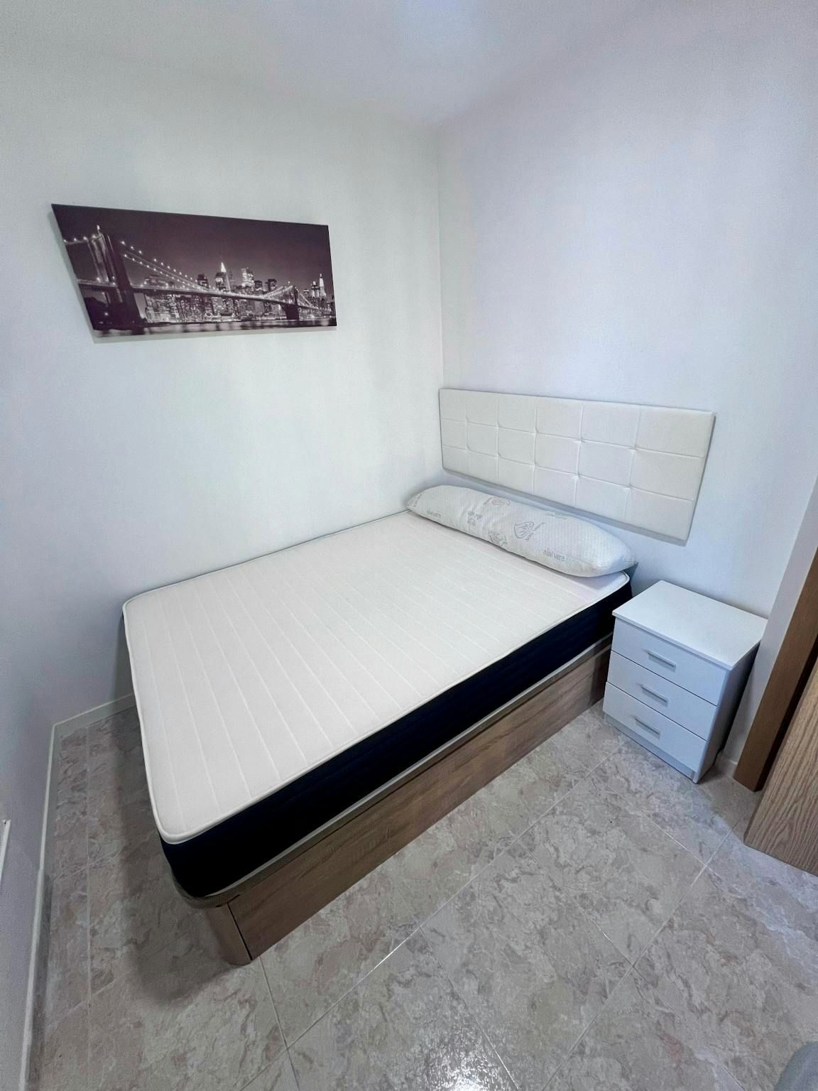 Bedroom of Flat to share in  Madrid Capital  with Air Conditioner, Heating and Private garden