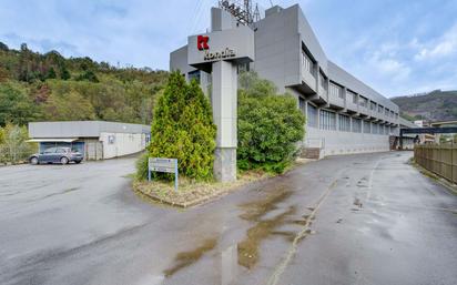 Exterior view of Industrial buildings for sale in Elgoibar