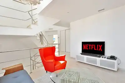 Sala d'estar de Casa o xalet en venda en Marbella amb Aire condicionat, Calefacció i Jardí privat