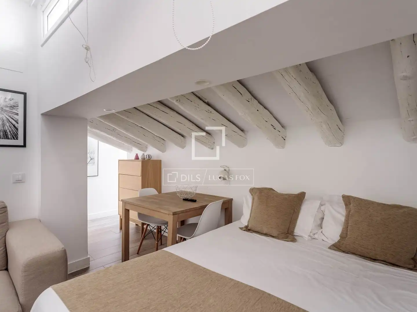 Habitación de Piso de alquiler en Pozuelo de Alarcón con Aire acondicionado y Amueblado