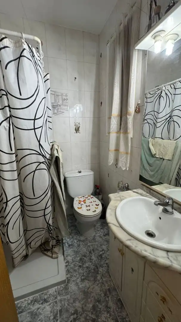 Bany de Pis en venda en Terrassa amb Calefacció
