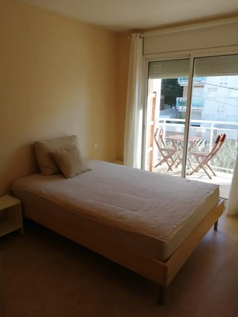 Bedroom of Flat for sale in El Vendrell  with Heating, Terrace and Furnished