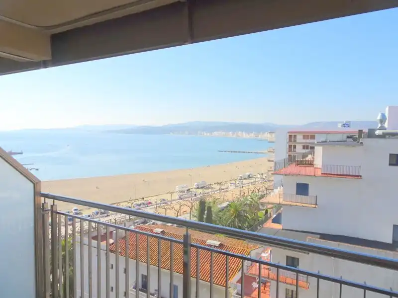 Habitación de Piso de alquiler en Palamós con Aire acondicionado, Calefacción y Parquet