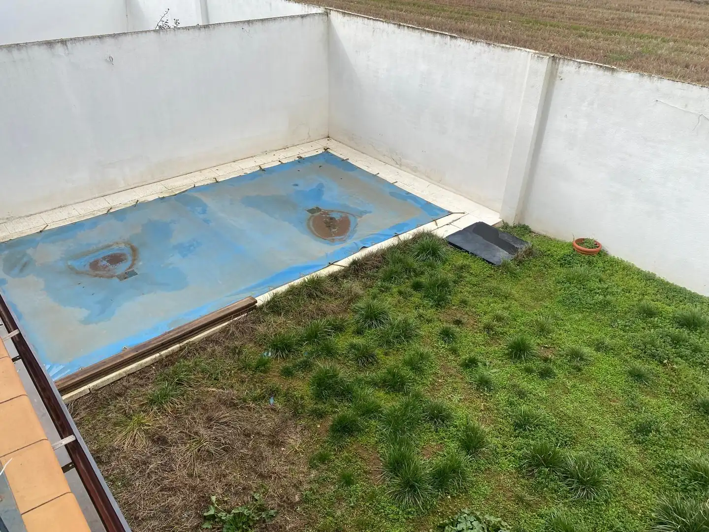 Piscina de Casa adosada en venta en Poblete con Aire acondicionado, Calefacción y Jardín privado