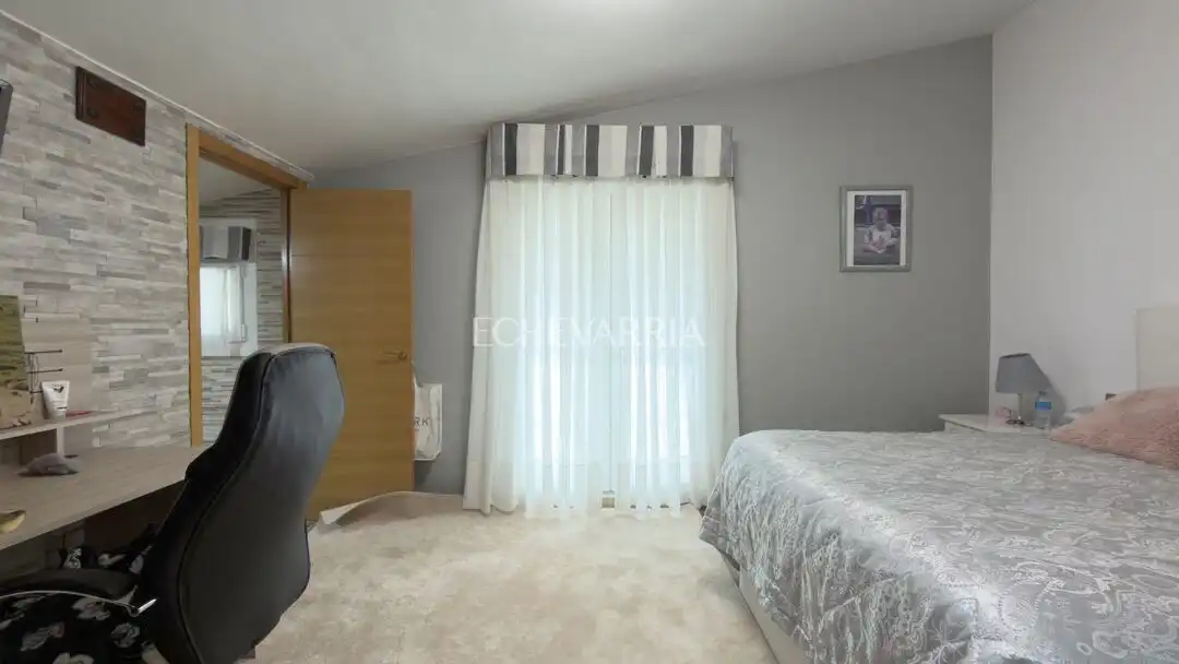Habitación de Casa o chalet en venta en Castro-Urdiales con Calefacción, Jardín privado y Terraza