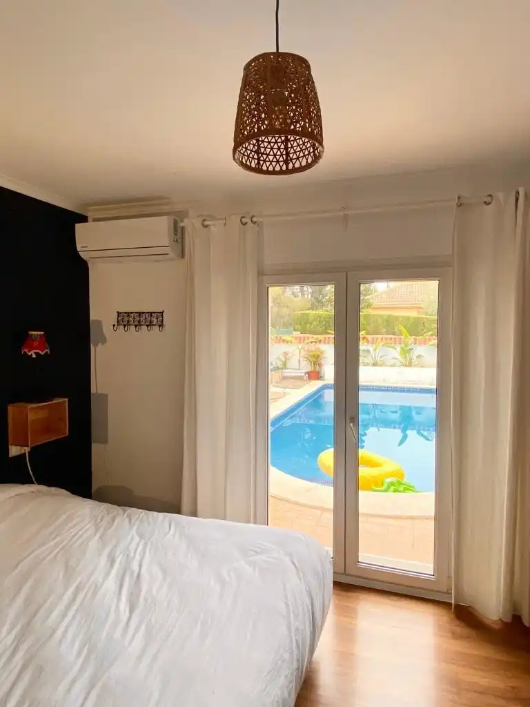 Piscina de Casa o chalet de alquiler en L'Eliana con Aire acondicionado, Terraza y Trastero