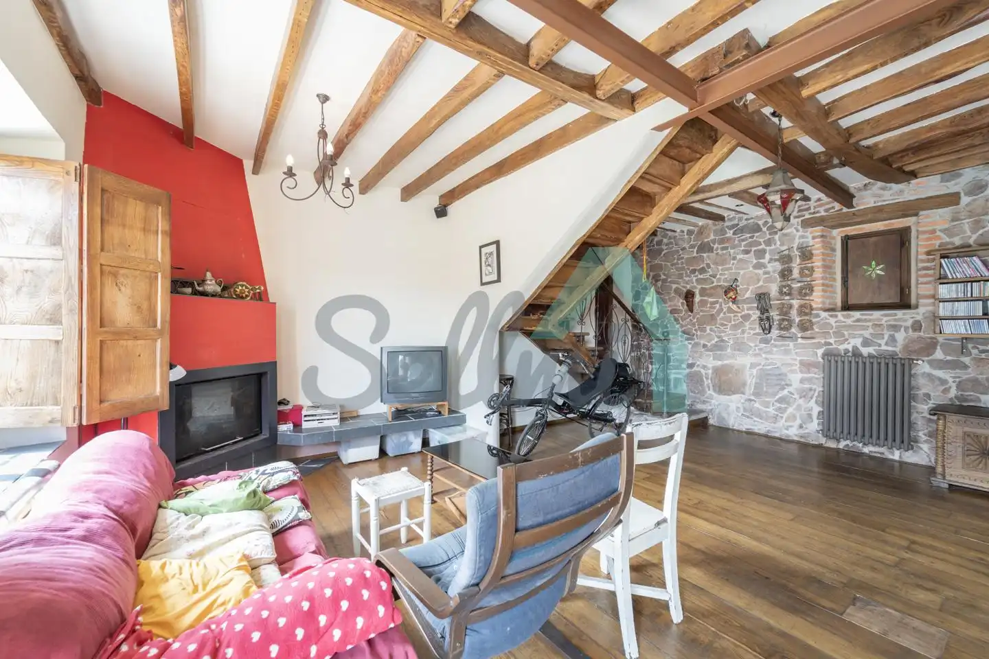 Einfamilien-Reihenhaus zum Verkauf in Carreño mit Heizung, Privatgarten und Parkett
