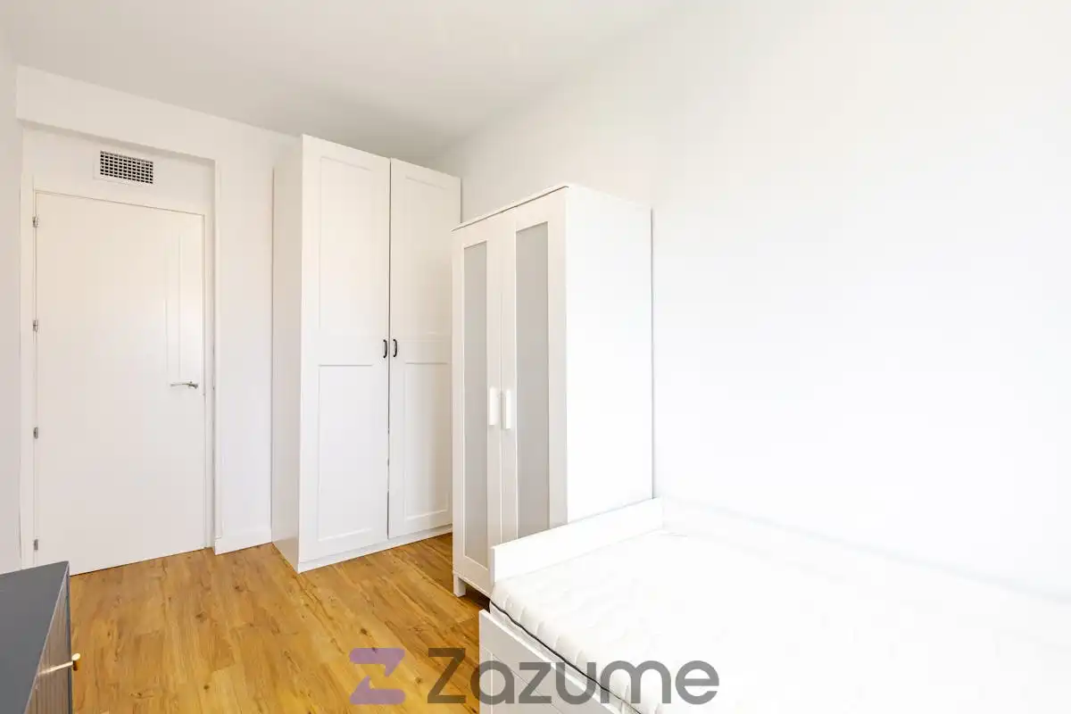 Schlafzimmer von Wohnung zur Miete in Madrid mit Klimaanlage, Heizung und Terrasse
