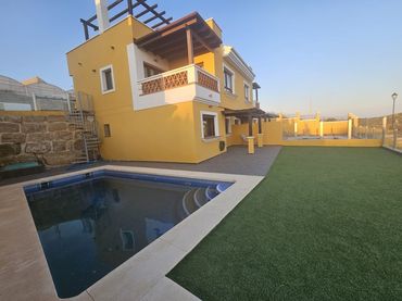 Chalet con balcón en venta en Lagos