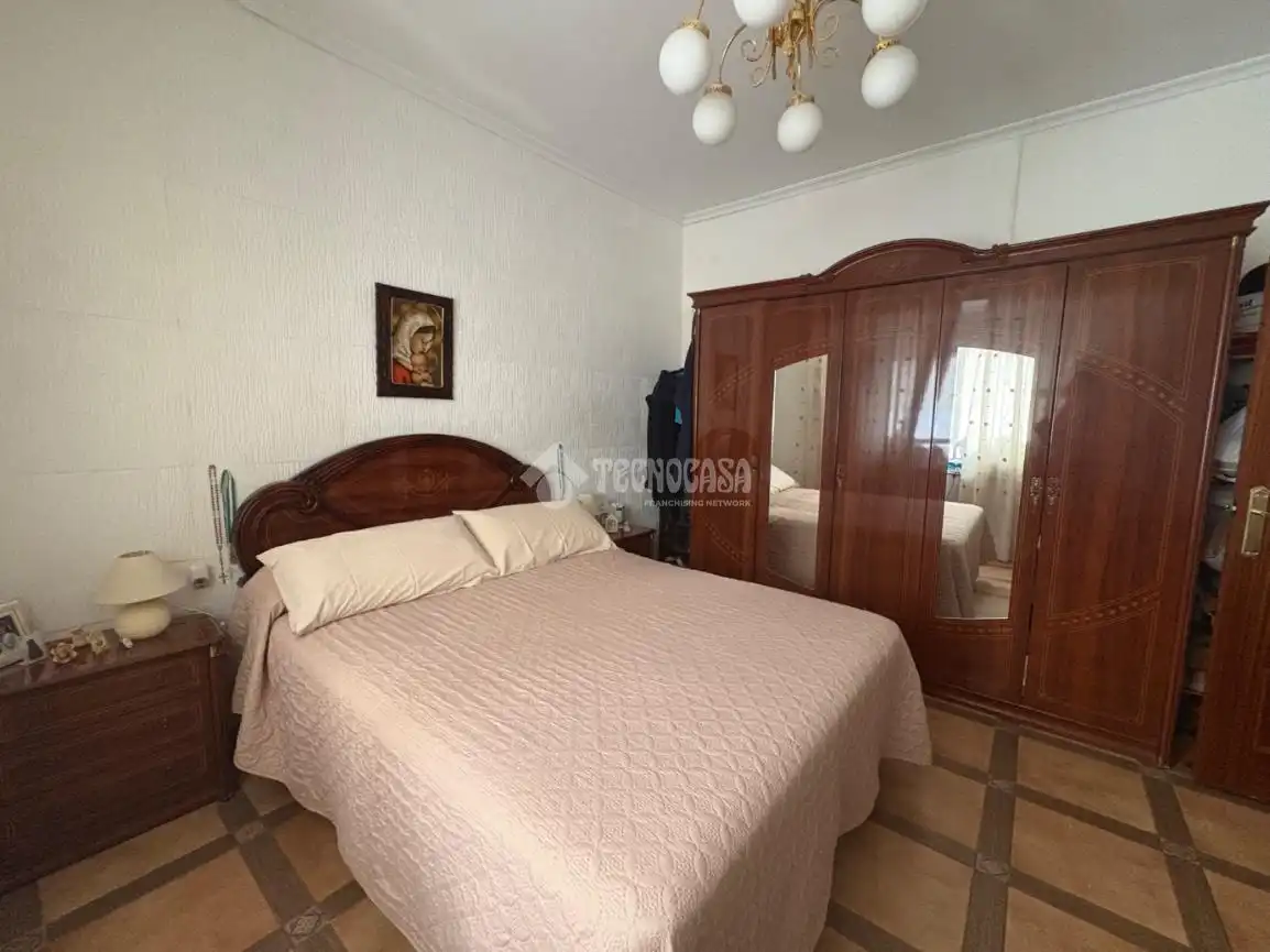Habitación de Casa o chalet en venta en Jaén con Terraza y Trastero