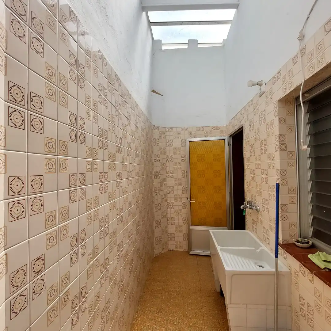 Badezimmer von Haus oder Chalet zum Verkauf in Ciutadella de Menorca mit Privatgarten, Terrasse und Abstellraum