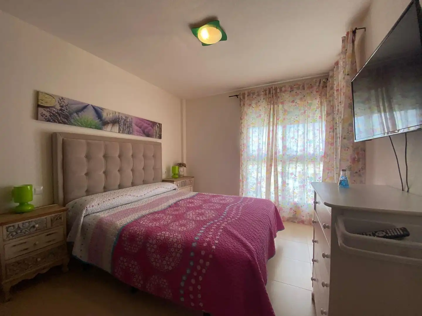 Habitación de Apartamento de alquiler en Águilas con Aire acondicionado, Calefacción y Trastero