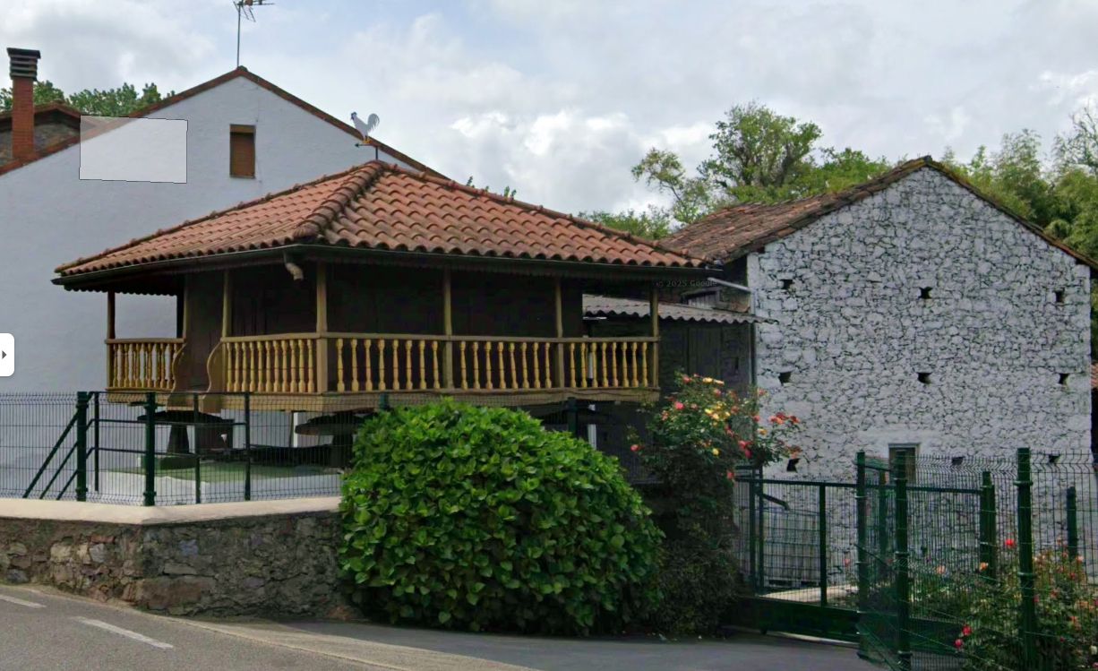 Vista exterior de Casa o xalet en venda en Carreño amb Calefacció, Jardí privat i Parquet