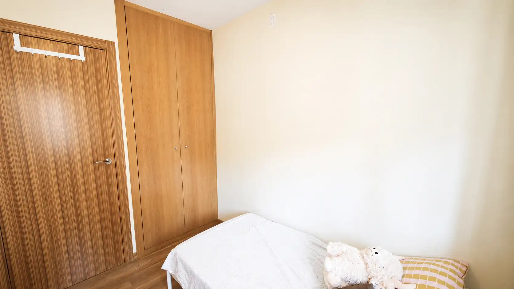 Bedroom of Flat for sale in Madrid  with Air Conditioner, Heating and Furnished