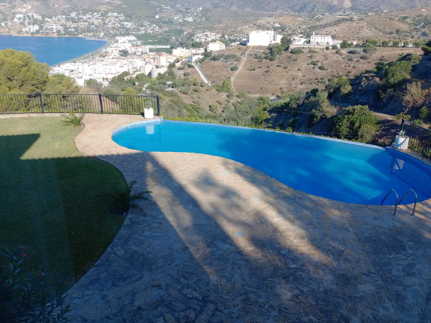 Piscina de Casa o xalet de lloguer en Almuñécar amb Aire condicionat, Calefacció i Terrassa
