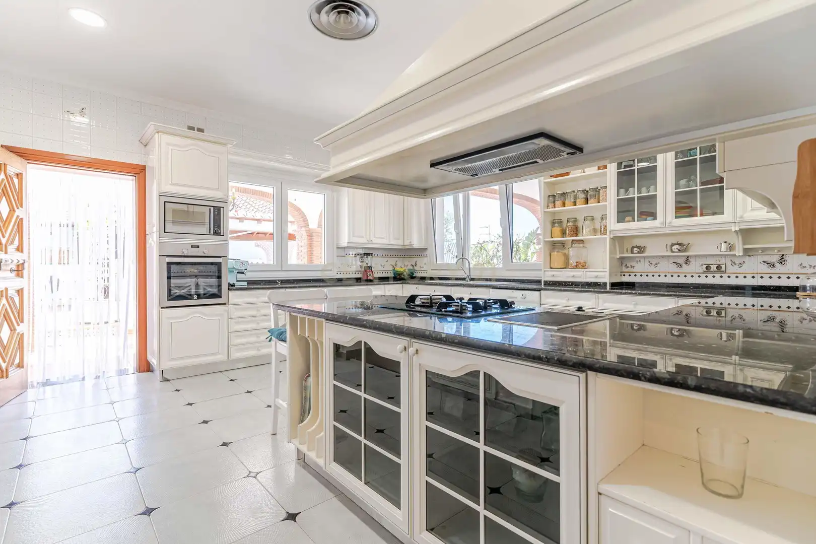 Cocina de Casa o chalet en venta en Motril con Aire acondicionado y Jardín privado