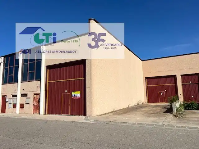 Vista exterior de Nau industrial en venda en Alfajarín