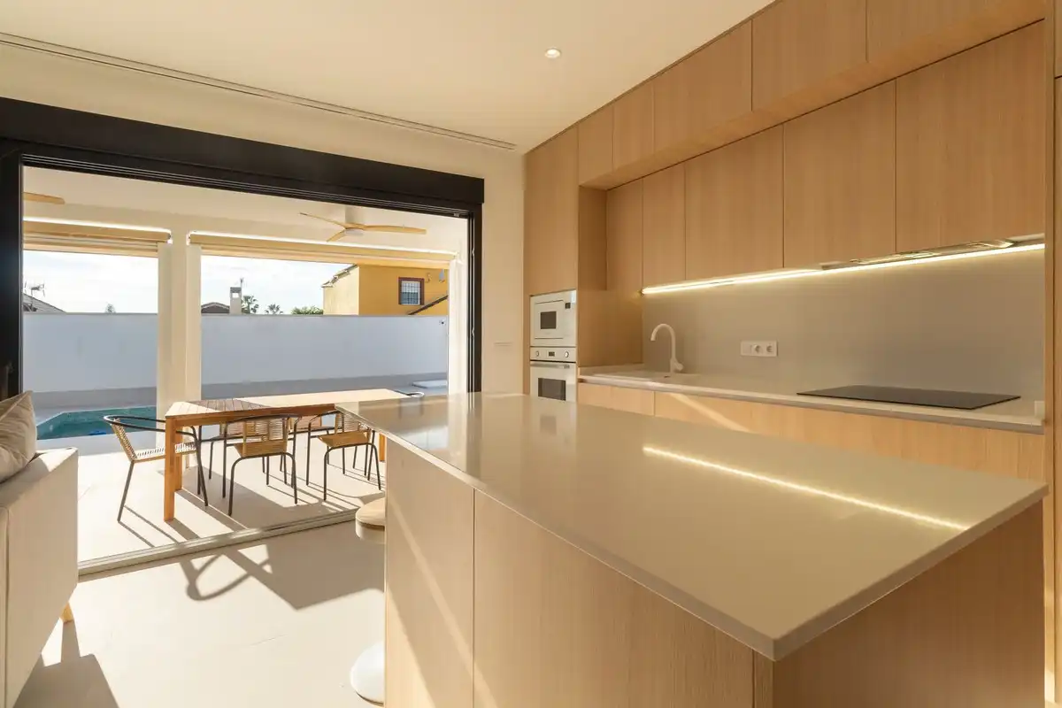 Cocina de Casa o chalet en venta en Torrevieja con Aire acondicionado, Jardín privado y Terraza