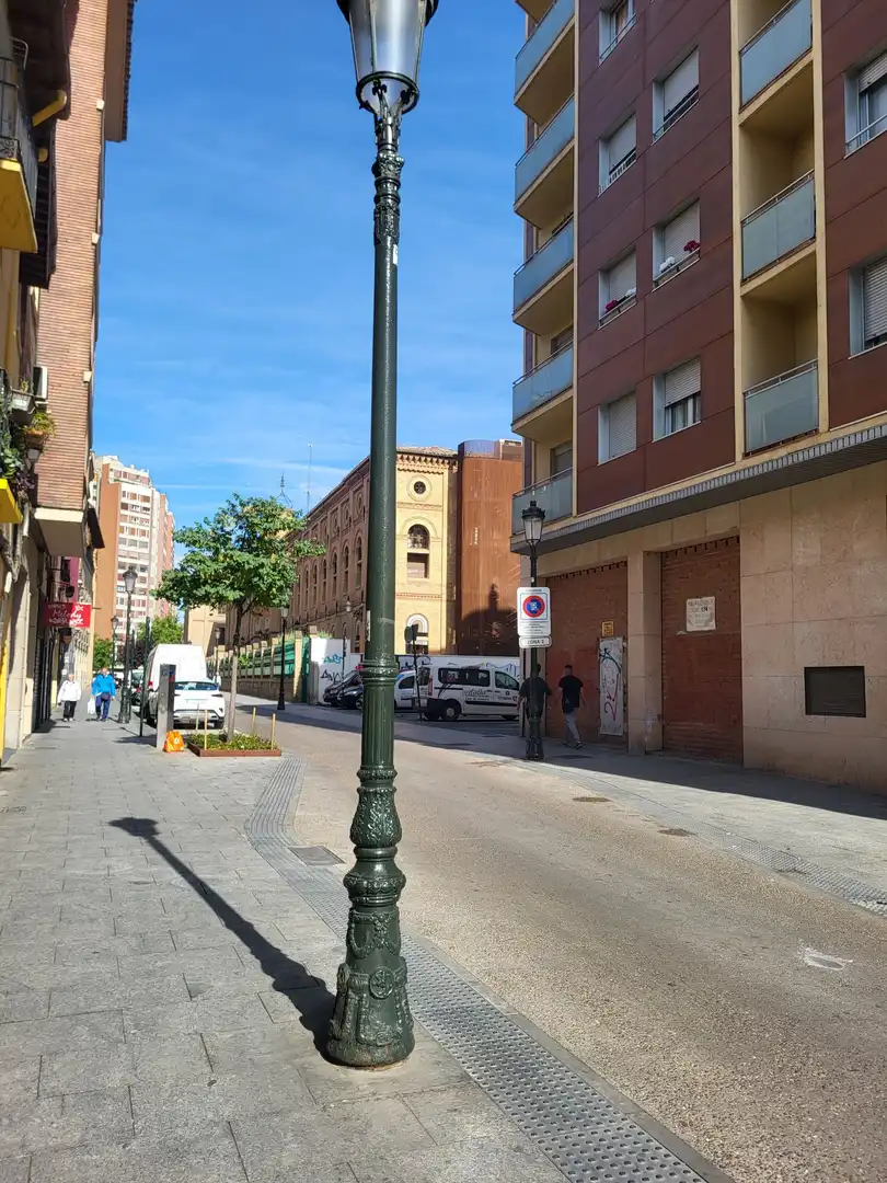 Vista exterior de Piso en venta en Zaragoza con Calefacción