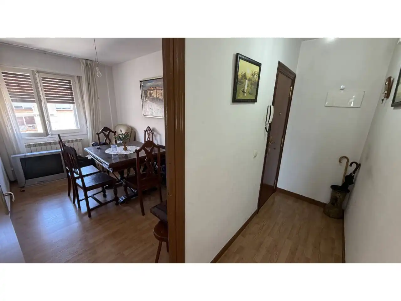 Comedor de Piso en venta en Espinosa de los Monteros con Calefacción, Terraza y Amueblado
