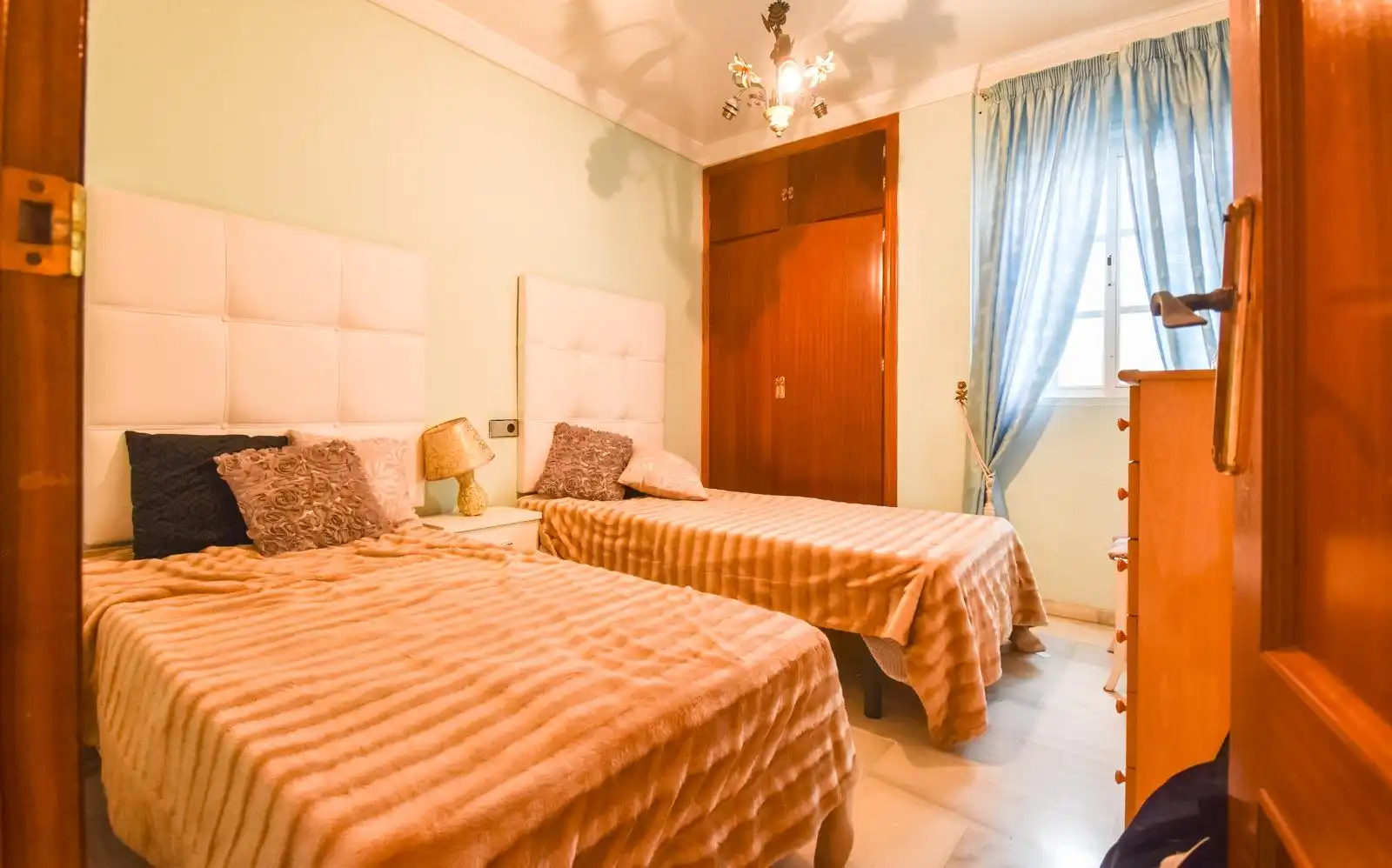 Habitación de Edificio en venta en Mijas