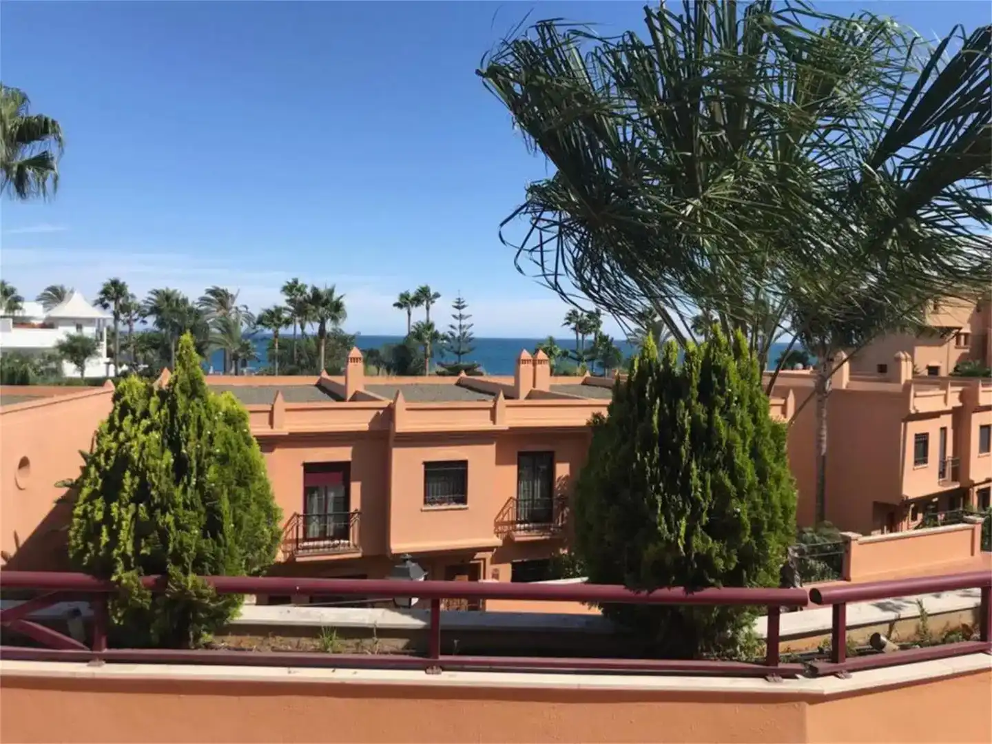 Vista exterior de Apartamento en venta en Estepona con Aire acondicionado y Piscina