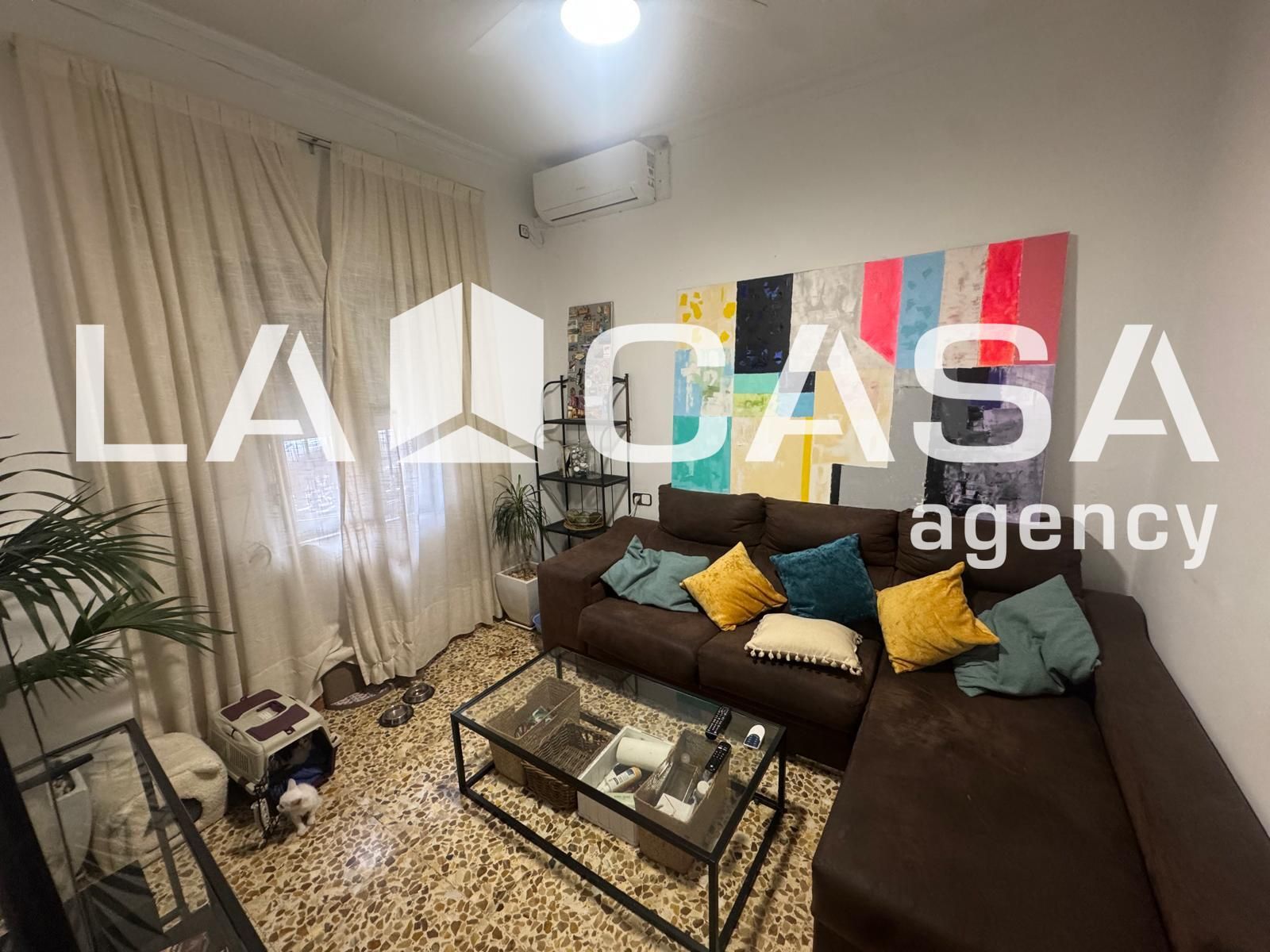 Living room of House or chalet for sale in  Sevilla Capital  with Air Conditioner and Storage room
