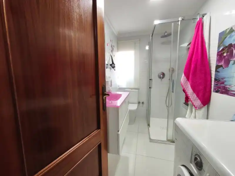 Baño de Casa o chalet en venta en Camargo con Jardín privado, Terraza y Amueblado
