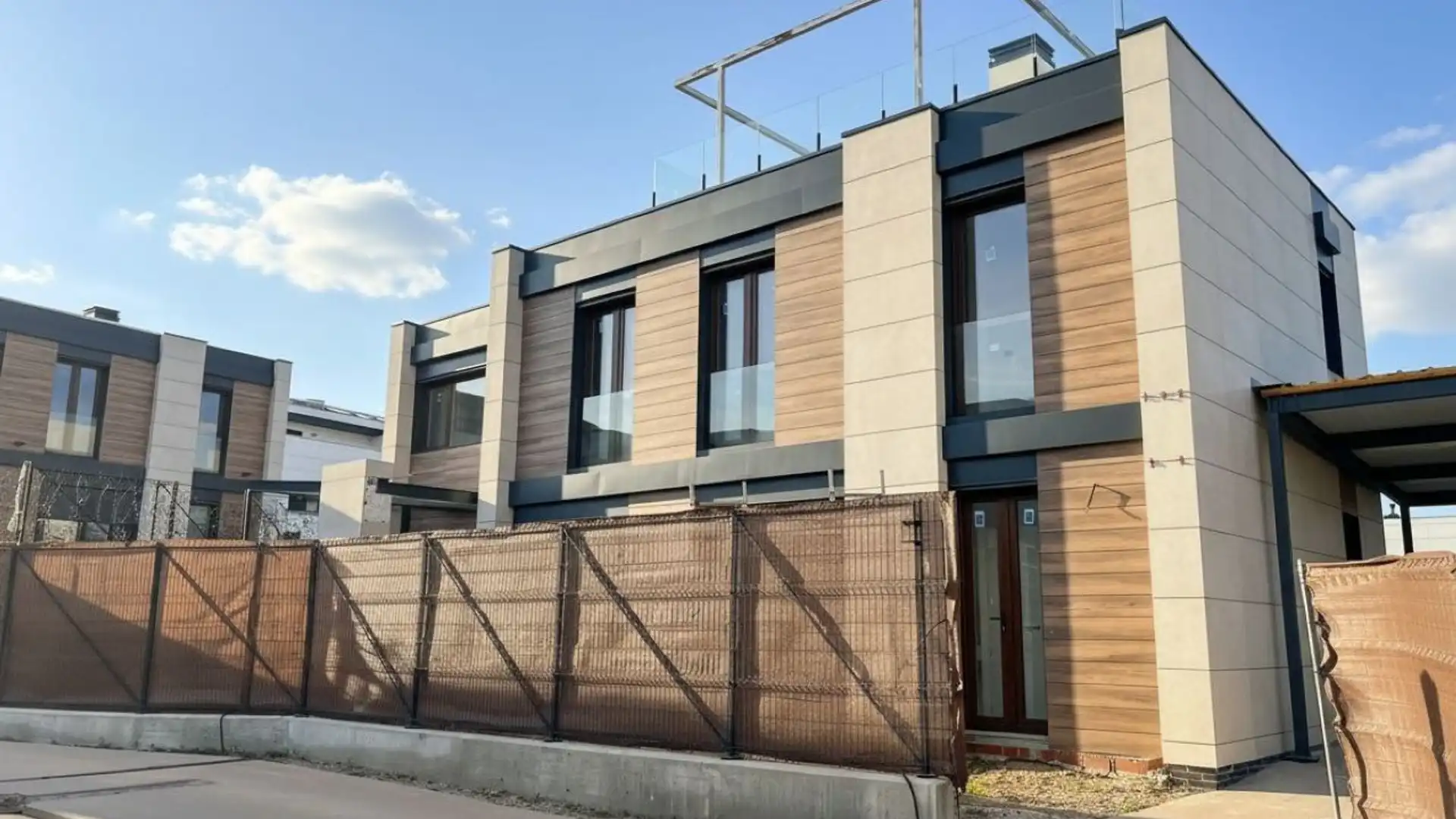 Exterior view of Houses for sale in Las Rozas de Madrid  with Air Conditioner, Heating and Private garden