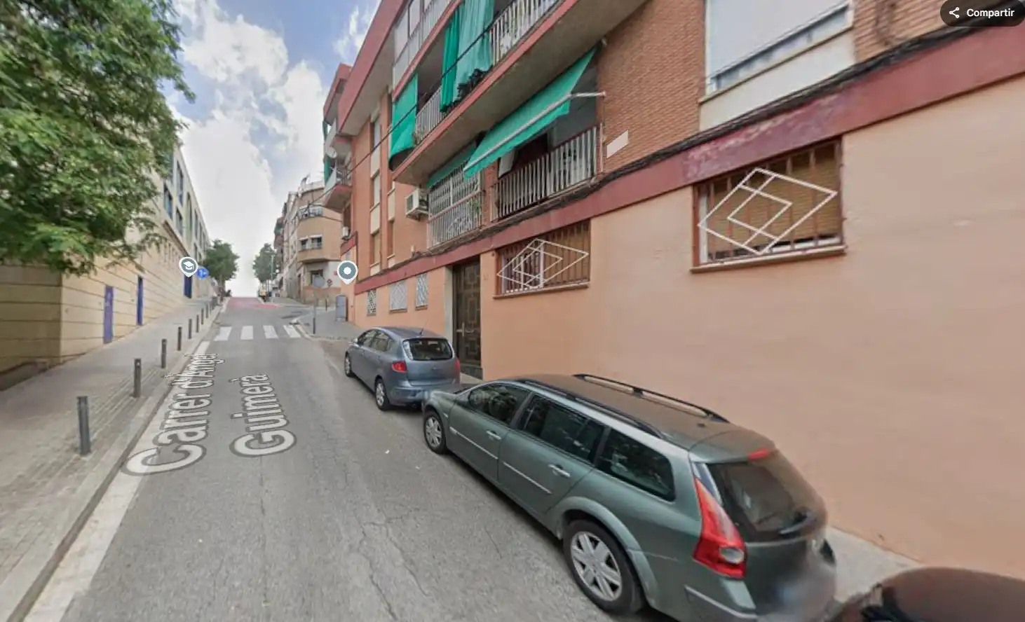 Vista exterior de Casa adosada de alquiler en Santa Coloma de Gramenet con Jardín privado y Alarma