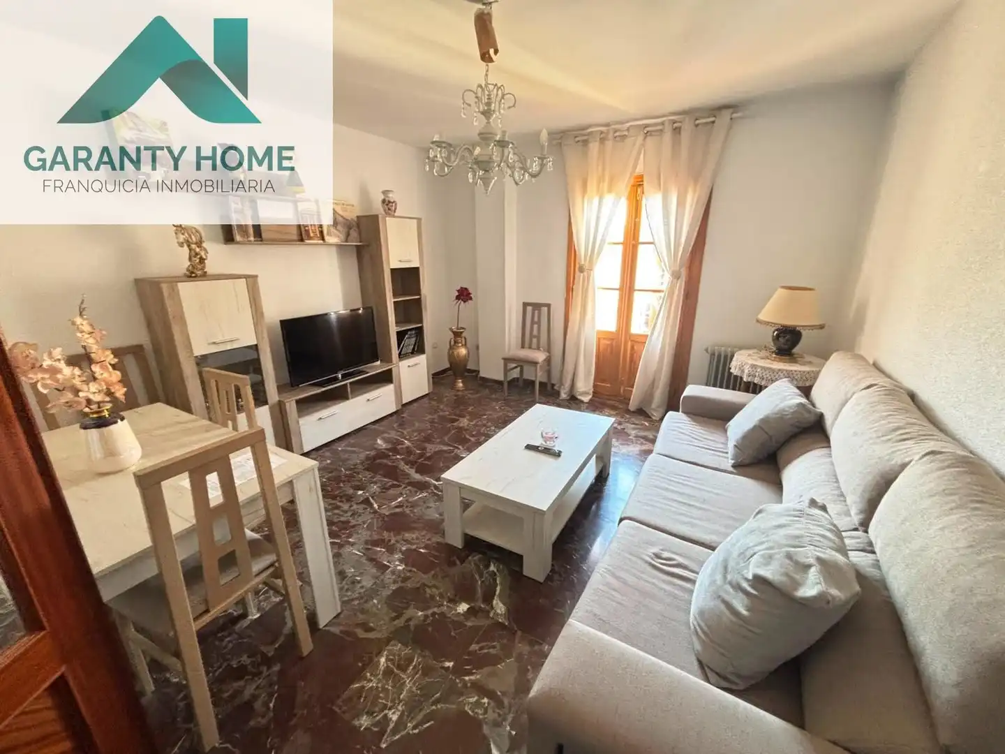 Vista exterior de Piso en venta en Torredonjimeno con Amueblado y Balcón