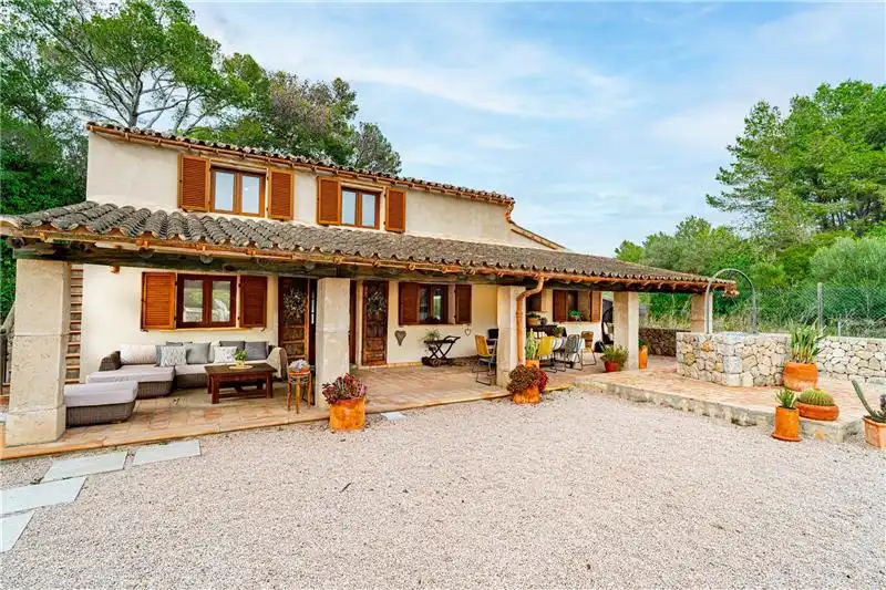 Vista exterior de Casa o xalet en venda en Calvià amb Aire condicionat, Jardí privat i Terrassa