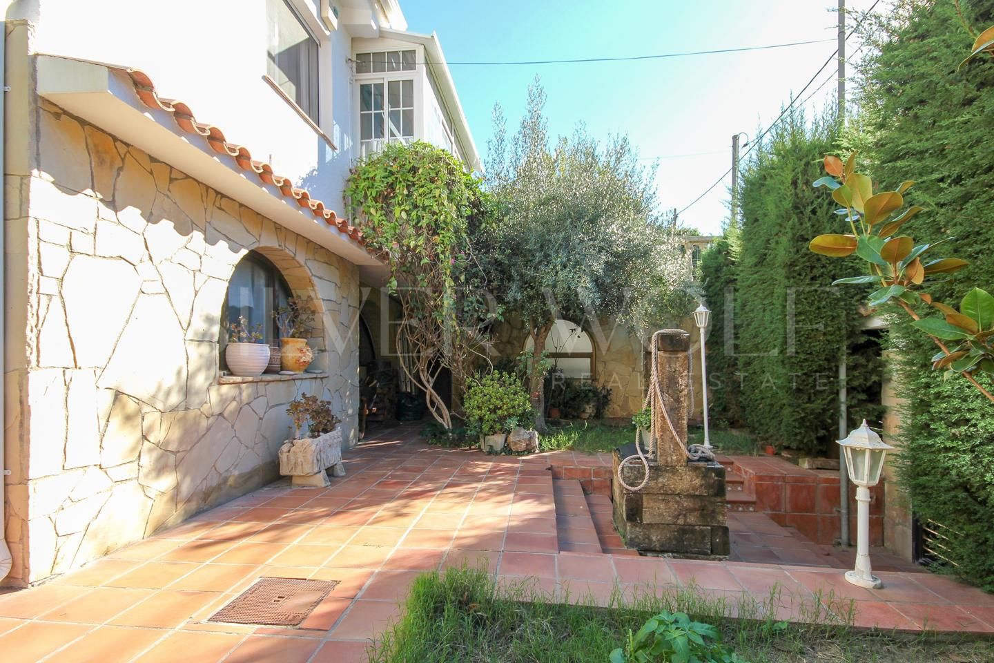 Jardí de Casa o xalet en venda en Vallirana amb Aire condicionat, Calefacció i Jardí privat