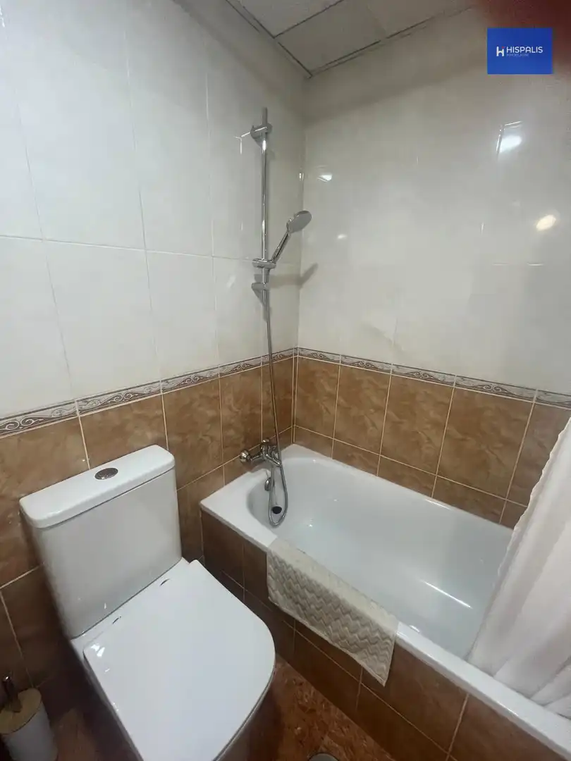 Baño de Estudio de alquiler en Sevilla con Amueblado