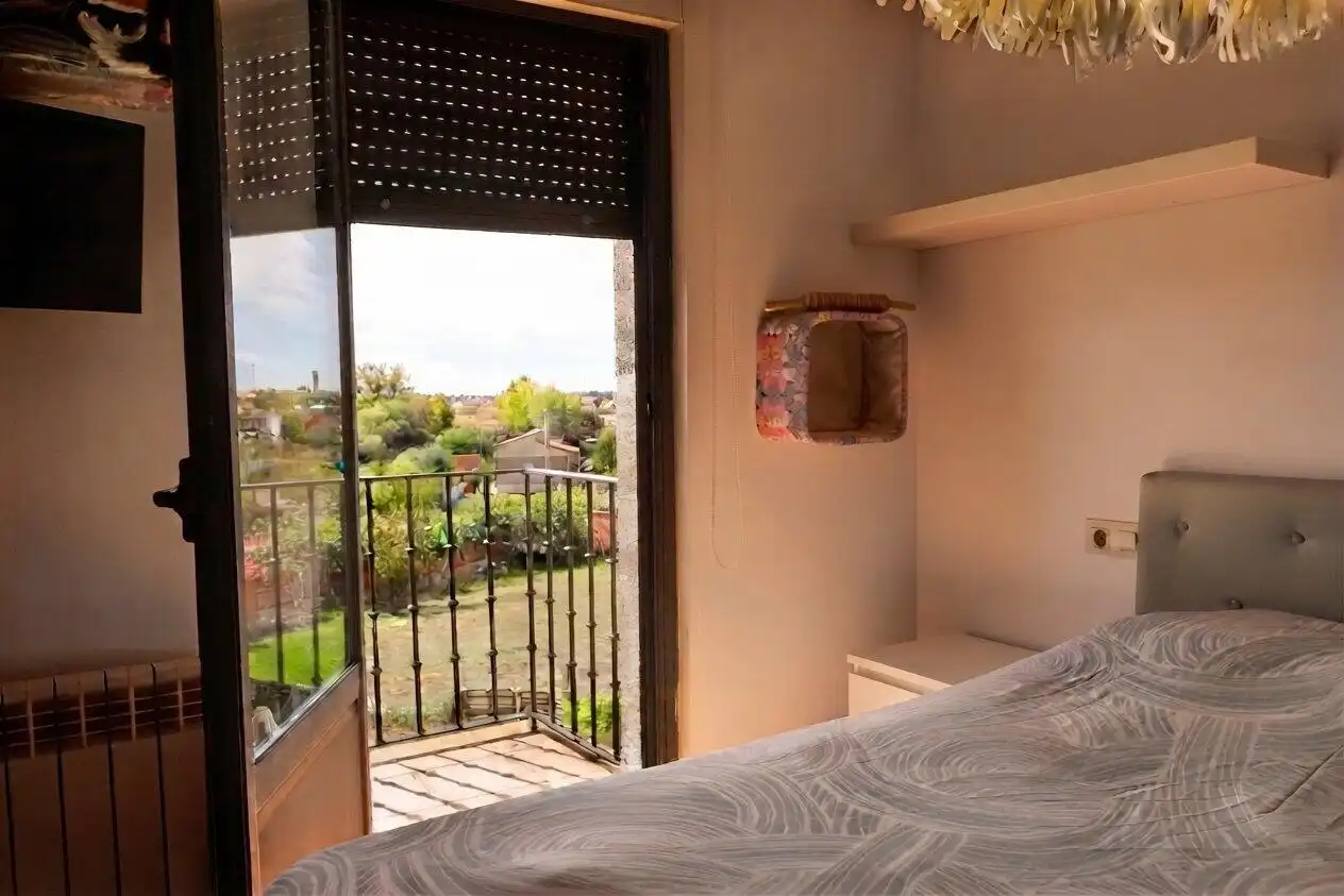 Bedroom of Houses for sale in Valverde de la Virgen, León