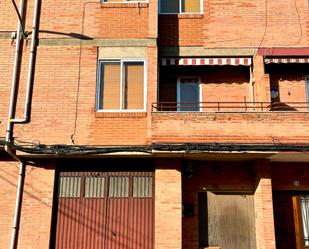 Vista exterior de Casa adosada en venda en Corella amb Calefacció, Parquet i Terrassa