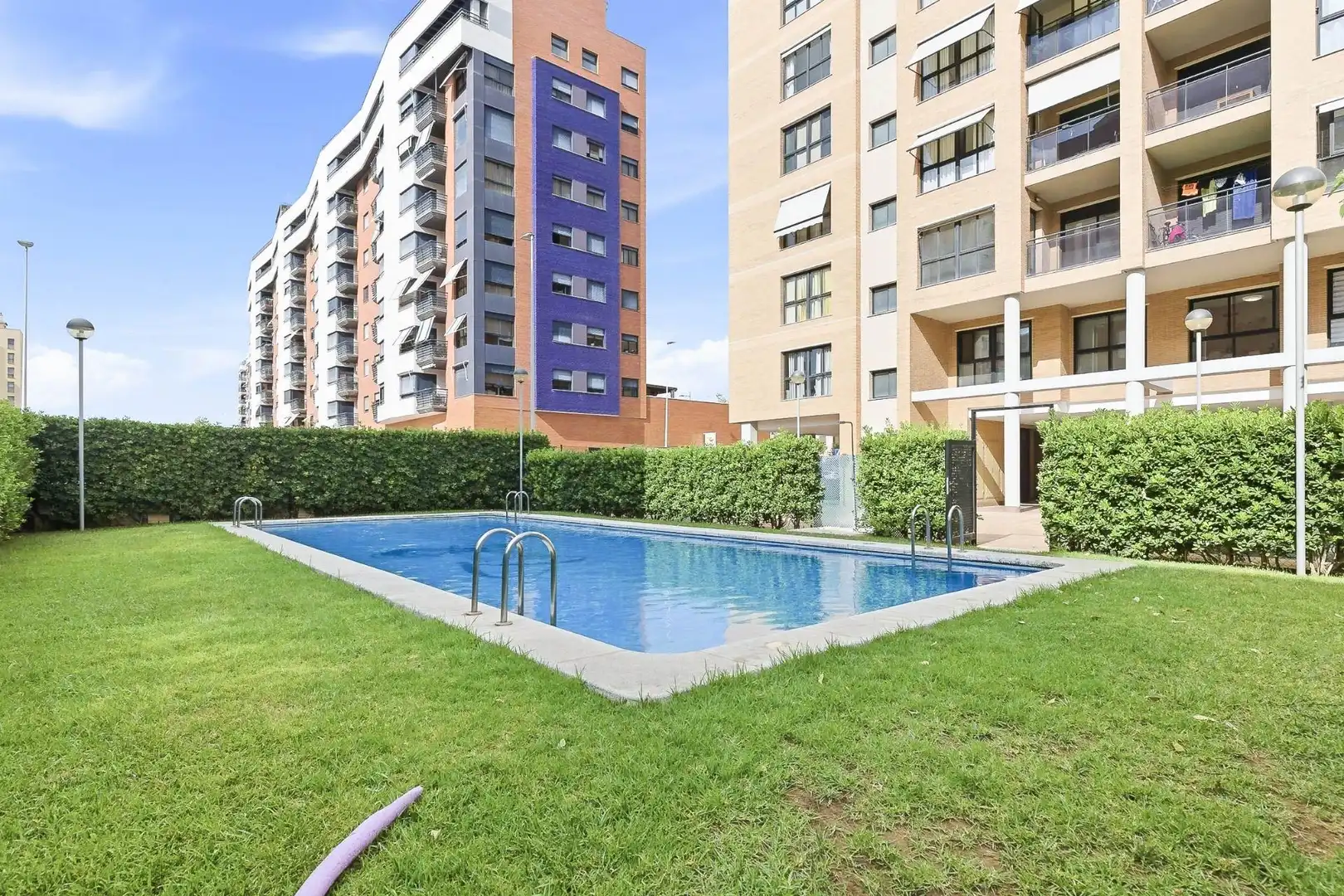 Flat with terrace for sale in Calle Av del mar