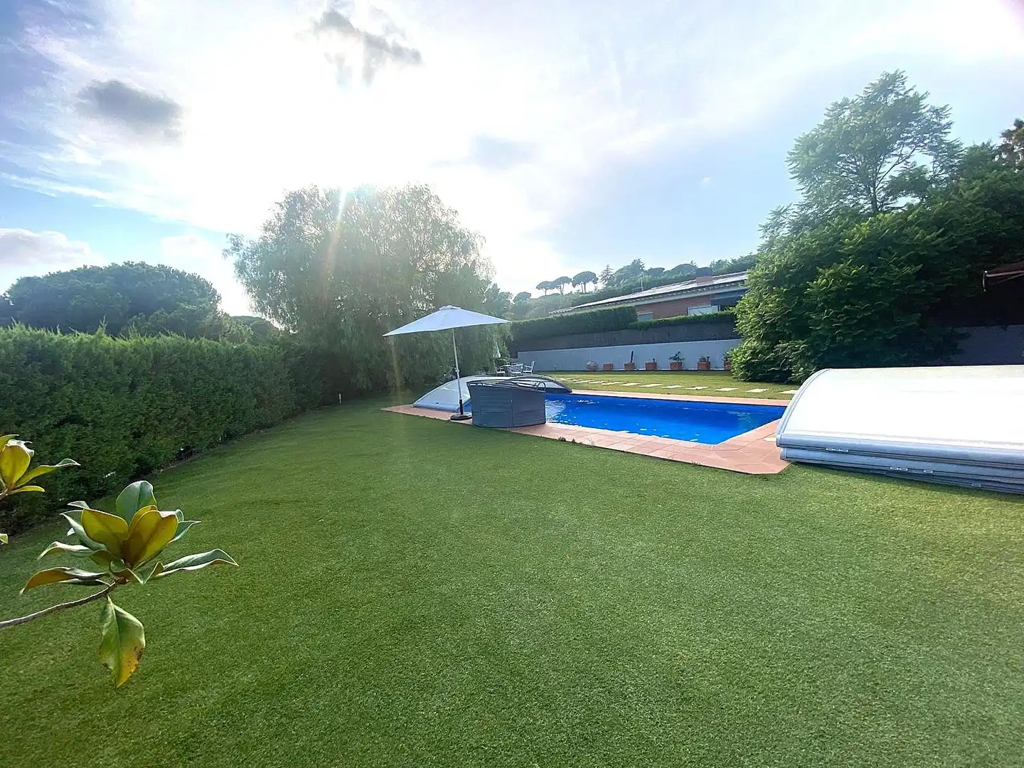 Schwimmbecken von Haus oder Chalet zum Verkauf in Sant Vicenç de Montalt mit Klimaanlage, Heizung und Privatgarten