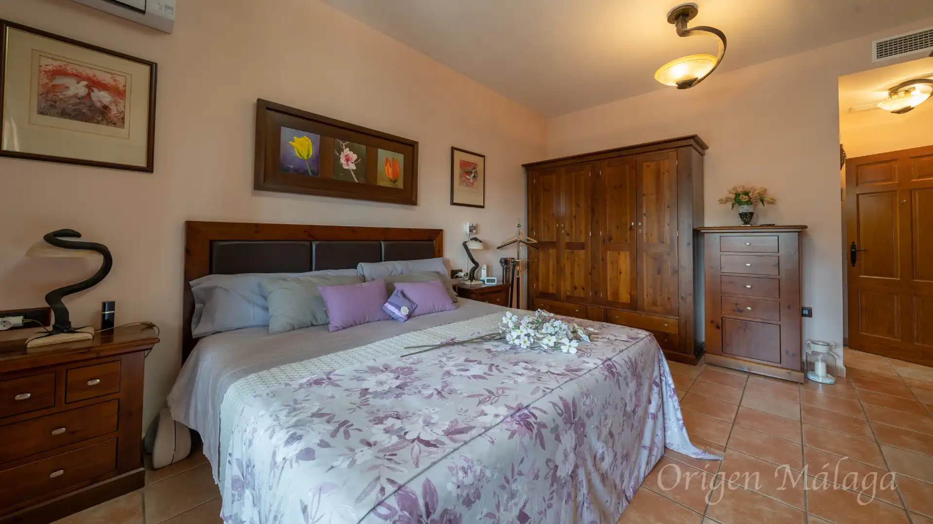 Habitación de Casa o chalet en venta en Alhaurín de la Torre con Aire acondicionado, Calefacción y Jardín privado